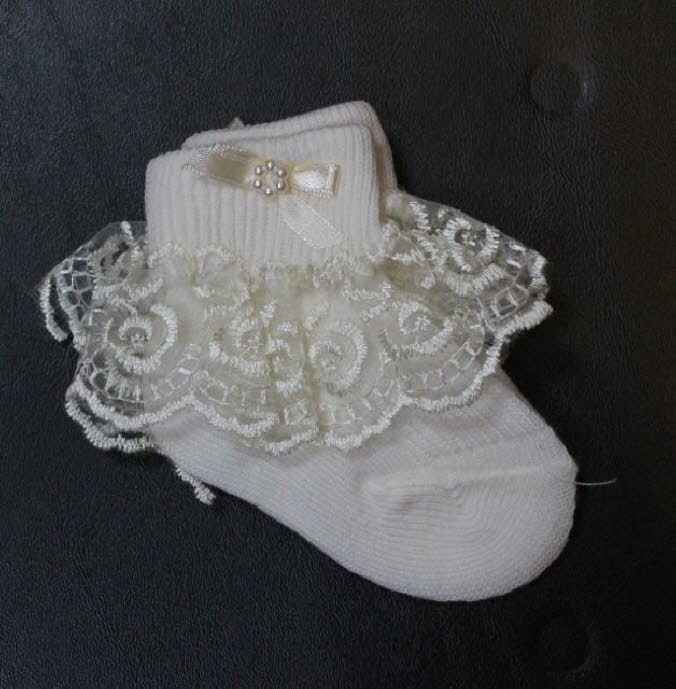 Ivory Lace with Bow